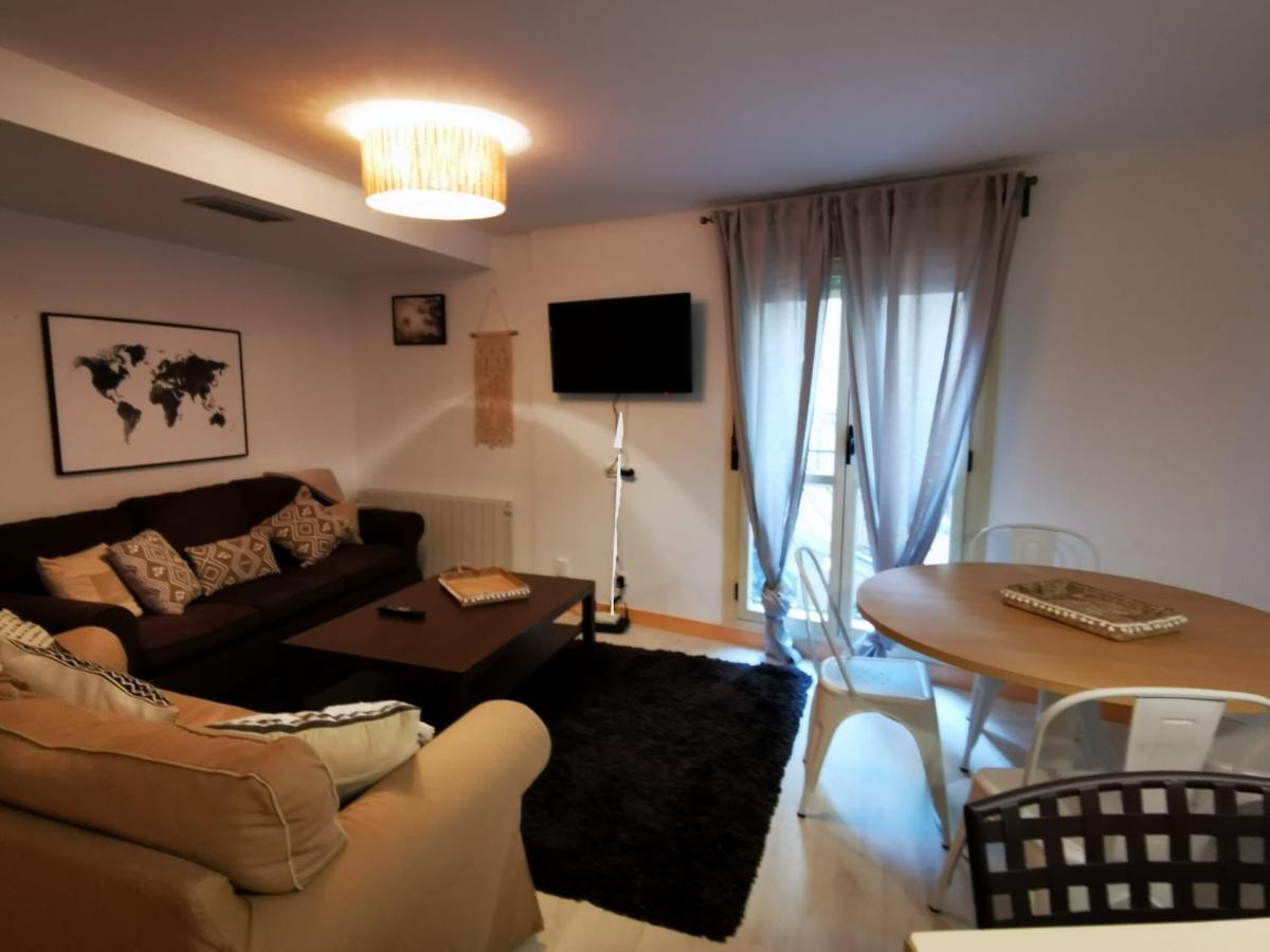Vtz El Balcon De Rey Alfonso III Apartment Zaragoza Luaran gambar