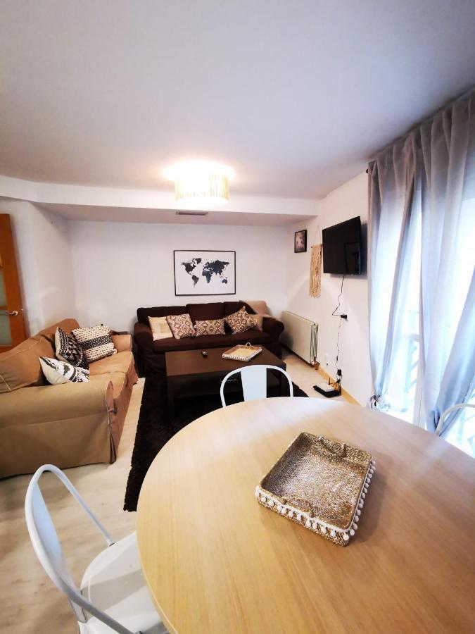 Vtz El Balcon De Rey Alfonso III Apartment Zaragoza Luaran gambar
